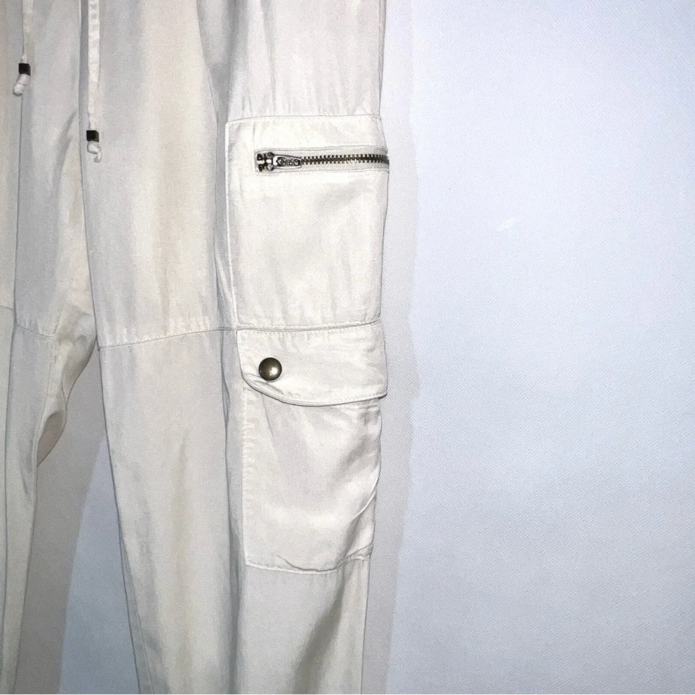 Banana Republic cargo pants Ivory Elastic drawstring‎ waist, size Small